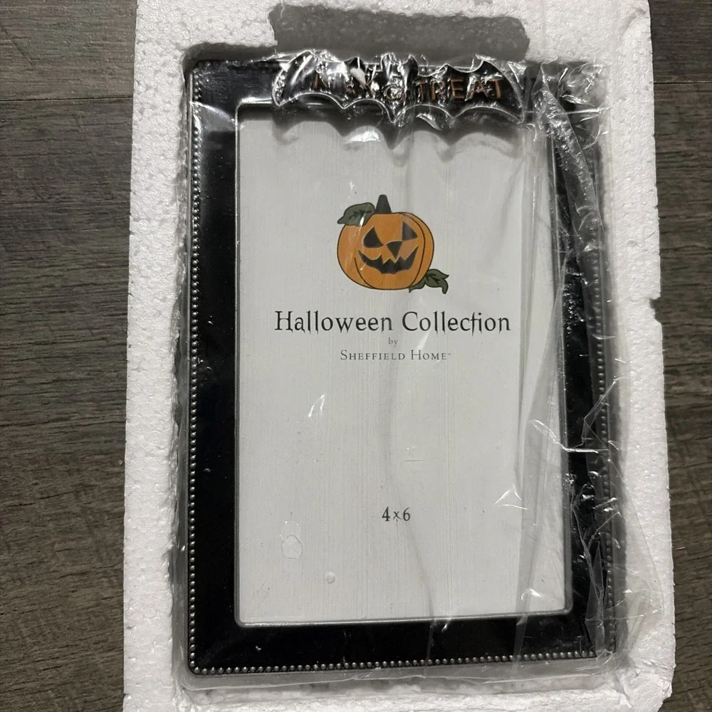 Sheffield Home Halloween Collection 4x6 Metal Frame Trick Or Treat Bat